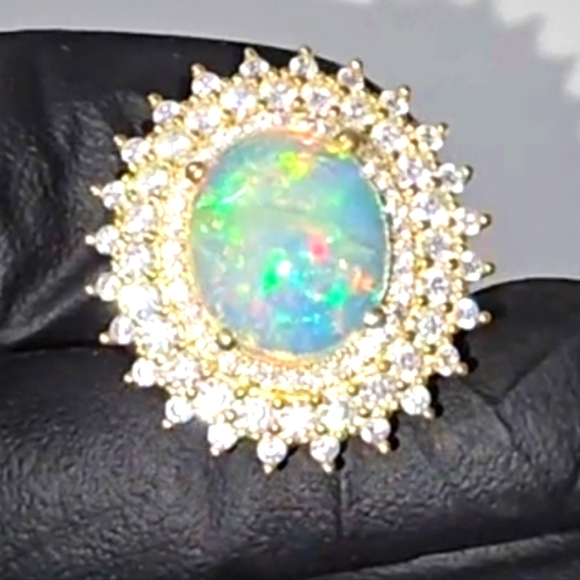 Watch Video / Sterling Silver 925 Opal Halo Ring – A Celestial Elegance